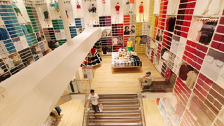 Chinese Police Arrest Five People Over Uniqlo Sex Tape